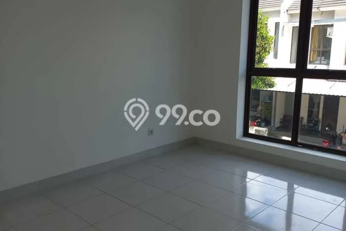For Sale Rumah 2 Kamar Lokasi Strategis Nyaman dan Strategis di BSD For Sale Rumah 2 Kamar Lokasi Strategis Nyaman dan Strategis di BSD