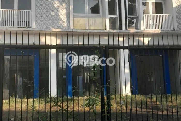 Ruko untuk Disewa di Pusat Tangerang Selatan Luas Bangunan 180m2 Ruko untuk Disewa di Pusat Tangerang Selatan Luas Bangunan 180m2