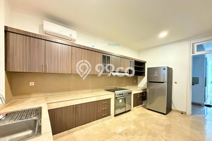 Rumah Elit Modern Siap Huni di Pondok Indah Jakarta Selatan Rumah Elit Modern Siap Huni di Pondok Indah Jakarta Selatan