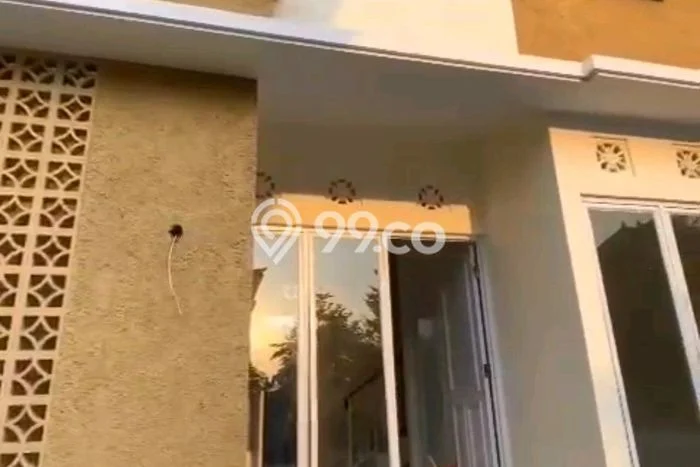 Rumah Luas Asri 3 KT Siap Huni di Gajahmada Semarang Rumah Luas Asri 3 KT Siap Huni di Gajahmada Semarang