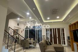 Dijual Rumah Mewah Elegan Dengan View Eksklusif di Gading Serpong, Tangerang Dijual Rumah Mewah Elegan Dengan View Eksklusif di Gading Serpong, Tangerang