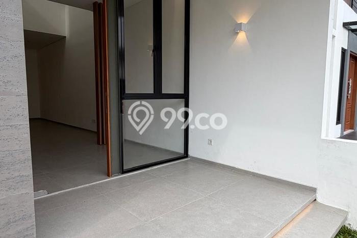 Dijual Rumah Mewah Megah Dengan View Cantik di Alam Sutera, Tangerang Dijual Rumah Mewah Megah Dengan View Cantik di Alam Sutera, Tangerang