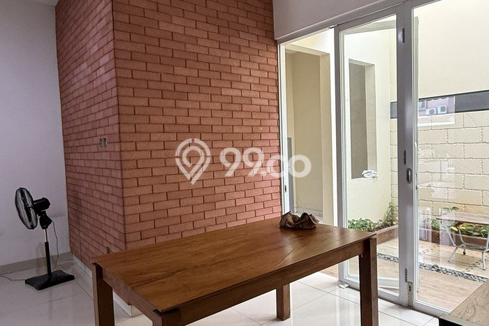 Rumah Luas Asri 3 KT Siap Huni di Bintaro Tangerang Selatan Rumah Luas Asri 3 KT Siap Huni di Bintaro Tangerang Selatan