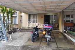 Disewakan! Rumah 3 Kamar Tidur &
1 Kamar Mandi di BSD Sevilla, Tangerang Disewakan! Rumah 3 Kamar Tidur &
1 Kamar Mandi di BSD Sevilla, Tangerang