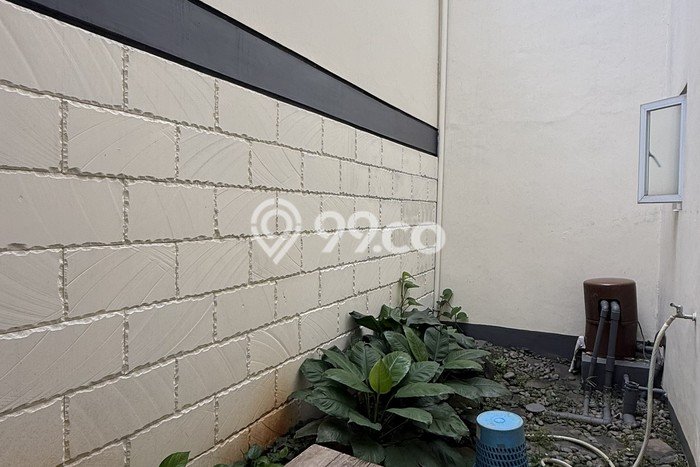 Rumah Luas Asri 3 KT Siap Huni di Bintaro Tangerang Selatan Rumah Luas Asri 3 KT Siap Huni di Bintaro Tangerang Selatan