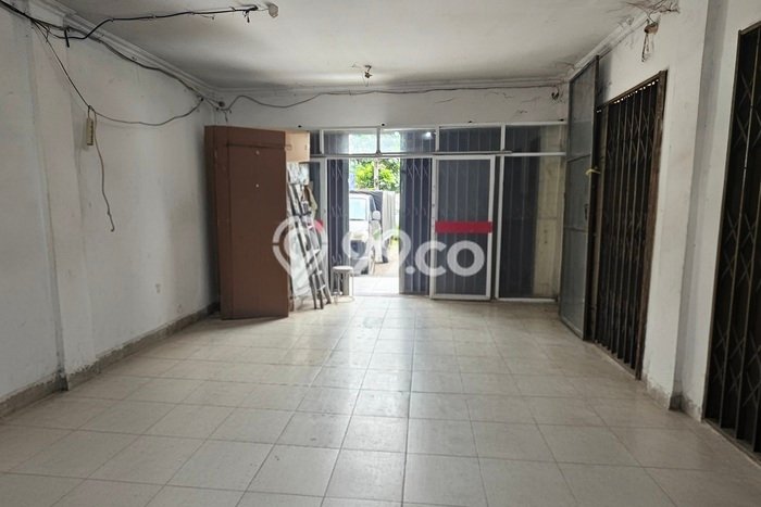 Lokasi Strategis! Dijual Ruko Bisnis di Cengkareng, Jakarta Barat Kondisi Bagus Lokasi Strategis! Dijual Ruko Bisnis di Cengkareng, Jakarta Barat Kondisi Bagus