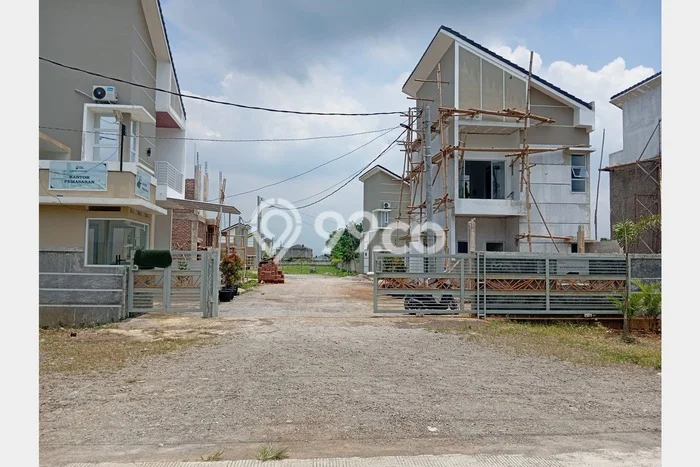 For Sale Rumah 3 Kamar Lokasi Ideal Bagus dan Strategis di Rancaekek For Sale Rumah 3 Kamar Lokasi Ideal Bagus dan Strategis di Rancaekek