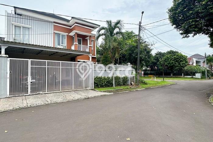 For Sale! Premium House LT 260m2 Desain Modern di BSD For Sale! Premium House LT 260m2 Desain Modern di BSD