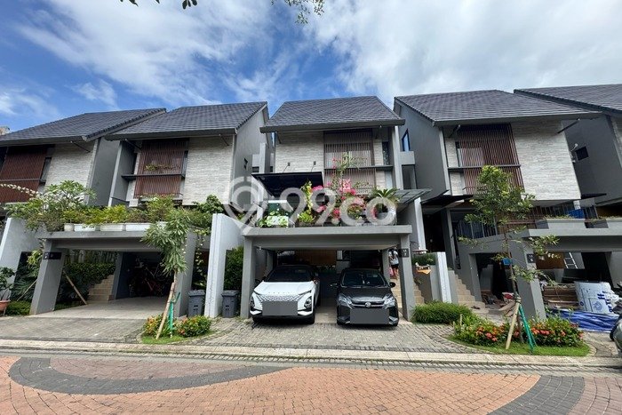 Ready to Use! Premium House LT 112m2 Desain Modern di BSD Ready to Use! Premium House LT 112m2 Desain Modern di BSD
