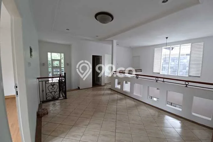 Rumah Mewah Siap Huni LT 252m2 di Pondok Aren, Tangerang Selatan Rumah Mewah Siap Huni LT 252m2 di Pondok Aren, Tangerang Selatan