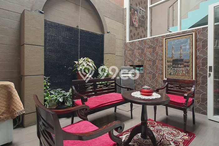 Dijual Rumah Luas Elegan Dengan View Eksklusif di Bintaro, Jakarta Selatan Dijual Rumah Luas Elegan Dengan View Eksklusif di Bintaro, Jakarta Selatan