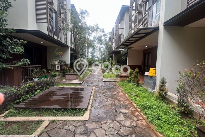 Dijual Rumah Eksklusif 3 KT di BSD, Tangerang Dijual Rumah Eksklusif 3 KT di BSD, Tangerang