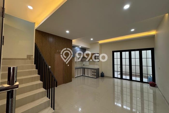 Rumah Luas Asri 3 KT Siap Pakai di Graha Raya Bintaro Tangerang Selatan Rumah Luas Asri 3 KT Siap Pakai di Graha Raya Bintaro Tangerang Selatan
