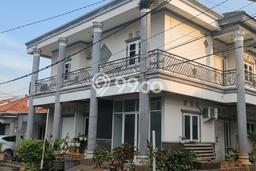 Jual Rumah Luas Elegan Dengan View Cantik di Gading Serpong, Tangerang Jual Rumah Luas Elegan Dengan View Cantik di Gading Serpong, Tangerang