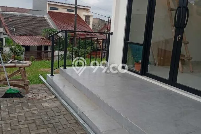 Ruko Disewa di Depok dengan LB 120m2 Area Komersial Ramai Ruko Disewa di Depok dengan LB 120m2 Area Komersial Ramai