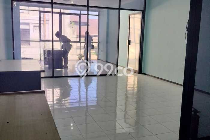 Ruko Bagus Dijual LB 200m2 Lokasi Strategis Surabaya Area Cocok untuk Berbisnis Ruko Bagus Dijual LB 200m2 Lokasi Strategis Surabaya Area Cocok untuk Berbisnis
