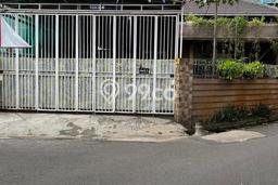 Rumah Mewah LB 350m2 Siap Pakai Desain Elegan di Tawakal, Jakarta Barat Rumah Mewah LB 350m2 Siap Pakai Desain Elegan di Tawakal, Jakarta Barat