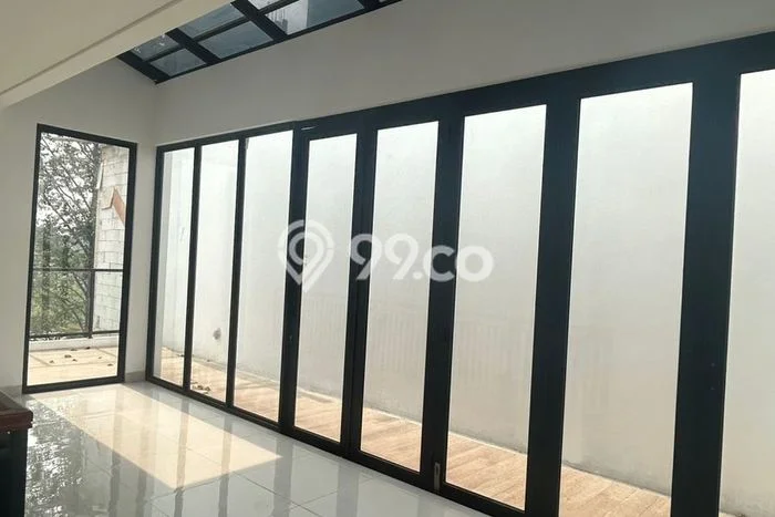 Ruko untuk disewa di Cipondoh punya LT 75m2 & LB 144m2 harga sewa kompetitif Ruko untuk disewa di Cipondoh punya LT 75m2 & LB 144m2 harga sewa kompetitif