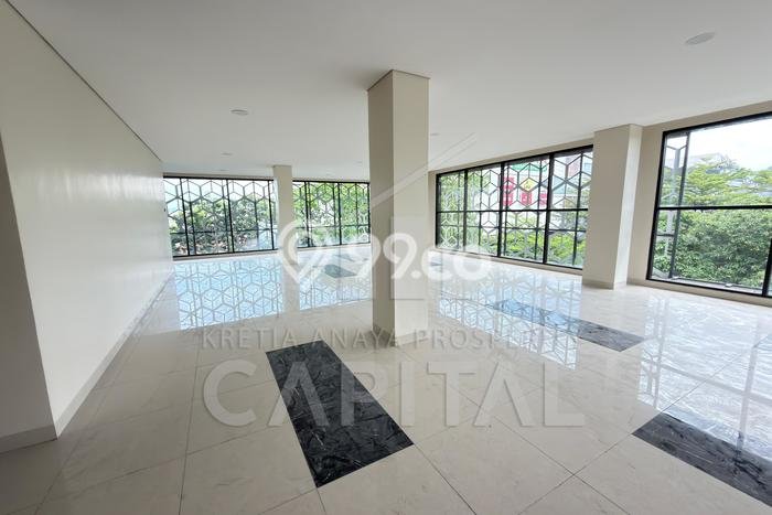Unit Komersial Dijual di Bandung LT 911m2 & LB 2700m2 Unit Komersial Dijual di Bandung LT 911m2 & LB 2700m2