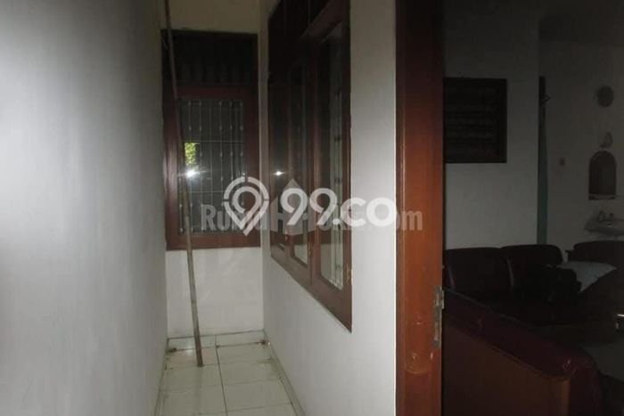 Dijual Rumah Premium dengan Fasilitas Sekitar Komplit di Pulo Gadung, Jakarta Timur Dijual Rumah Premium dengan Fasilitas Sekitar Komplit di Pulo Gadung, Jakarta Timur