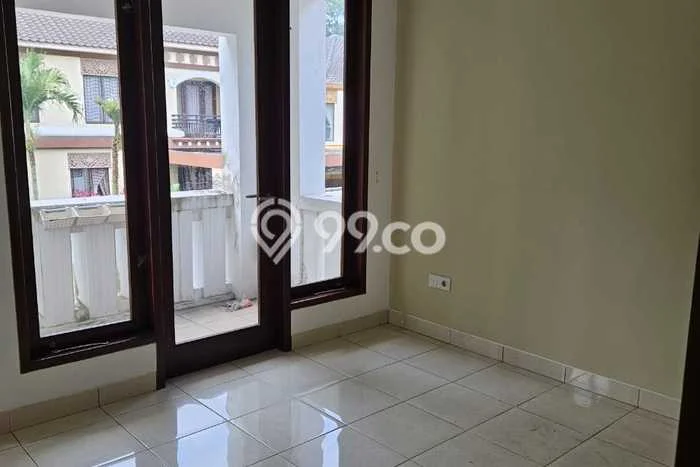 Rumah Kontrakan Tangerang LT 180m2 LB 153m2 Kawasan BSD The Green Rumah Kontrakan Tangerang LT 180m2 LB 153m2 Kawasan BSD The Green