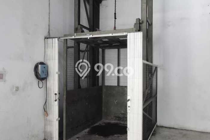 Gudang untuk Disewa di Pusat Jakarta Utara Luas Bangunan 600m2 Gudang untuk Disewa di Pusat Jakarta Utara Luas Bangunan 600m2