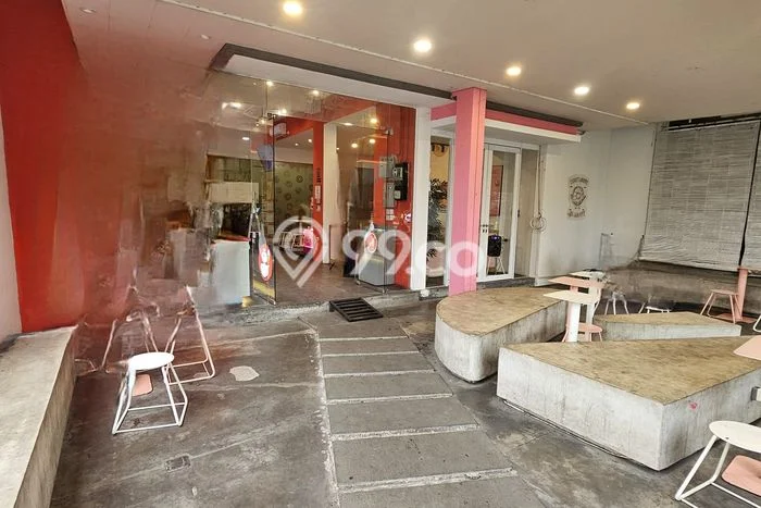 Ruko Dijual di Bandung LT 200m2 & LB 300m2 Lokasi Terbaik! Ruko Dijual di Bandung LT 200m2 & LB 300m2 Lokasi Terbaik!