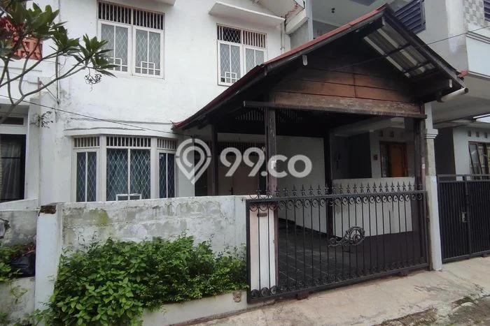 Rumah Modern 3 KT di Sektor 5-Bintaro Jakarta Selatan Unfurnished Rumah Modern 3 KT di Sektor 5-Bintaro Jakarta Selatan Unfurnished
