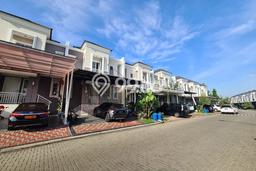 Rumah Elit Modern Tanpa Renovasi di BSD The Savia Tangerang Rumah Elit Modern Tanpa Renovasi di BSD The Savia Tangerang