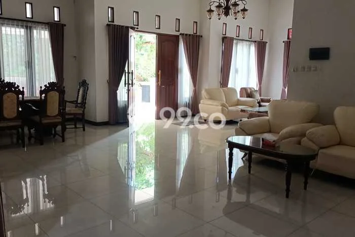 Rumah Modern 3 KT di Sektor 5-Bintaro Jakarta Selatan Unfurnished Rumah Modern 3 KT di Sektor 5-Bintaro Jakarta Selatan Unfurnished