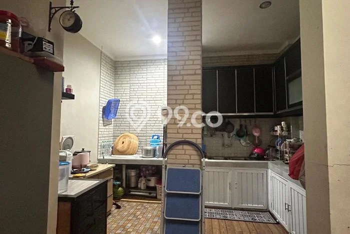 Rumah Modern 5 KT di Graha Raya Tangerang Semi Furnished Rumah Modern 5 KT di Graha Raya Tangerang Semi Furnished