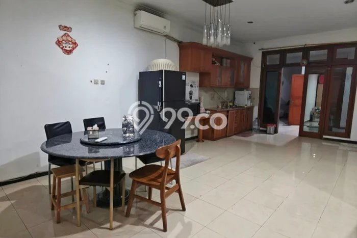 Disewakan! Rumah 3 Kamar Tidur &
3 Kamar Mandi di Sunter, Jakarta Utara Disewakan! Rumah 3 Kamar Tidur &
3 Kamar Mandi di Sunter, Jakarta Utara
