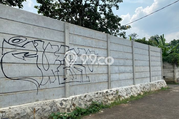 Tanah Kosong Dijual di Tangerang Selatan dengan Area 1300m2 Tanah Kosong Dijual di Tangerang Selatan dengan Area 1300m2
