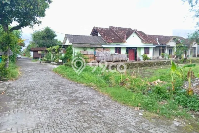 Tanah Kawasan Kalasan, Luas 331m2m², Kawasan Berkembang, Akses Kalasan, Sleman, Sleman Tanah Kawasan Kalasan, Luas 331m2m², Kawasan Berkembang, Akses Kalasan, Sleman, Sleman