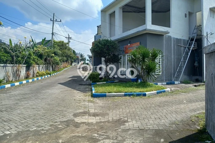 Cocok Untuk Investasi! For Sale Kost di Tunggulwulung 8 Kamar Cocok Untuk Investasi! For Sale Kost di Tunggulwulung 8 Kamar