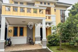 For Sale! Luxury House LT 221m2 Desain Modern di Kota Wisata For Sale! Luxury House LT 221m2 Desain Modern di Kota Wisata