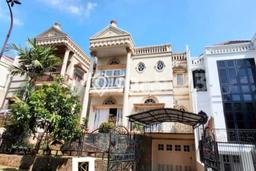 For Sale! Luxury House LT 170m2 Desain Elegan di Cibubur For Sale! Luxury House LT 170m2 Desain Elegan di Cibubur