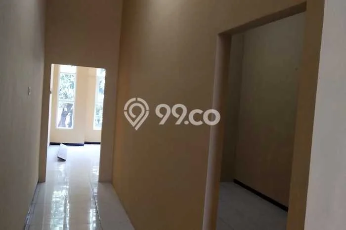 Ruko Disewa di Surabaya dengan LB 70m2 Area Komersial Ramai Ruko Disewa di Surabaya dengan LB 70m2 Area Komersial Ramai