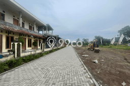 Tanah Kosong Dijual di Sleman dengan Area 100m2 Tanah Kosong Dijual di Sleman dengan Area 100m2