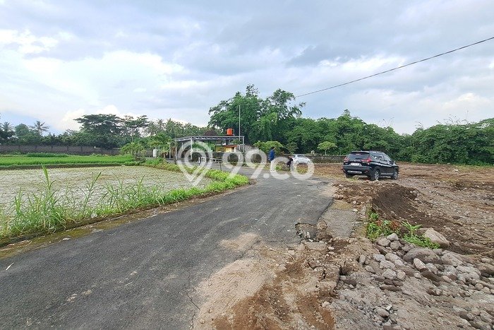Tanah Dijual Area Strategis di Maguwoharjo Yogyakarta 99m2 Tanah Dijual Area Strategis di Maguwoharjo Yogyakarta 99m2