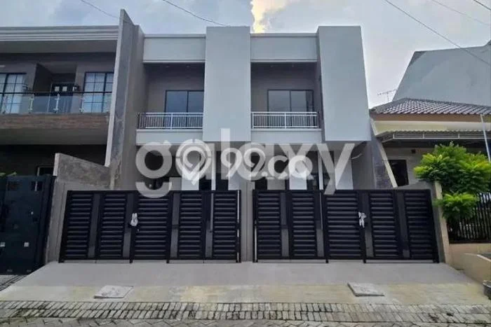 Rumah Strategis Modern Lb 160m2 di Mulyorejo, Surabaya Rumah Strategis Modern Lb 160m2 di Mulyorejo, Surabaya