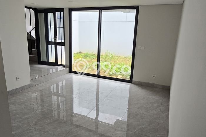 For Sale! Luxury House LT 112m2 Desain Modern di BSD Green Wich For Sale! Luxury House LT 112m2 Desain Modern di BSD Green Wich