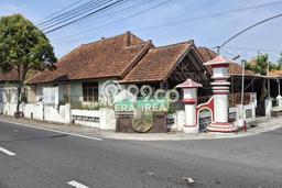 Kavling Tanah di Klaten Selatan Dijual Luas 305m2 Legalitas SHM Kavling Tanah di Klaten Selatan Dijual Luas 305m2 Legalitas SHM