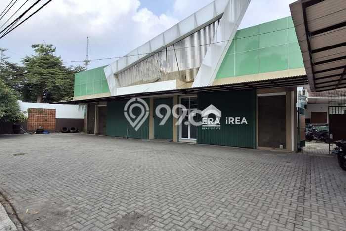 Komersial disewakan di Godean Sleman dengan luas bangunan 499m2 Komersial disewakan di Godean Sleman dengan luas bangunan 499m2