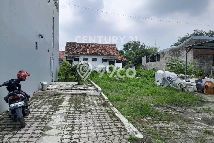 Lahan Strategis di Sumber Dijual dengan Luas 225m2 Lahan Strategis di Sumber Dijual dengan Luas 225m2