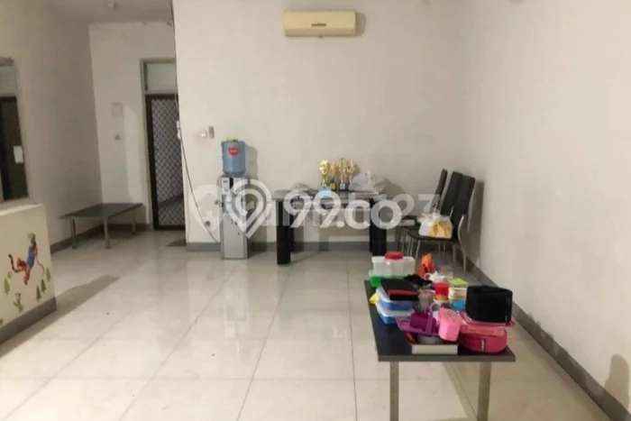 Disewakan! Rumah 3 Kamar Tidur &
1 Kamar Mandi di Taman Cosmos, Jakarta Barat Disewakan! Rumah 3 Kamar Tidur &
1 Kamar Mandi di Taman Cosmos, Jakarta Barat
