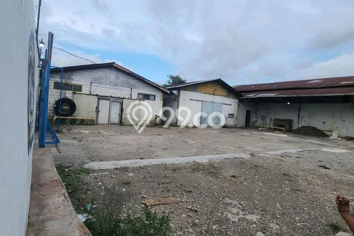 Unit Gudang disewakan di Kupang Timur Kupang dengan LT 2000m2 / LB 1000m2 Unit Gudang disewakan di Kupang Timur Kupang dengan LT 2000m2 / LB 1000m2