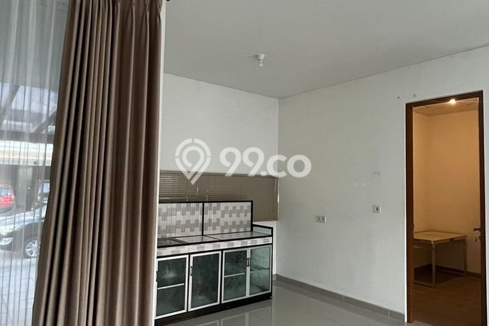 Disewakan! Rumah 2 Kamar Tidur &
3 Kamar Mandi di Graha, Surabaya Disewakan! Rumah 2 Kamar Tidur &
3 Kamar Mandi di Graha, Surabaya