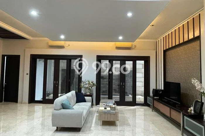 Jarang Ada! Rumah Kontrakan 4 Kamar Bagus Siap Huni Pakuwon Indah Jarang Ada! Rumah Kontrakan 4 Kamar Bagus Siap Huni Pakuwon Indah