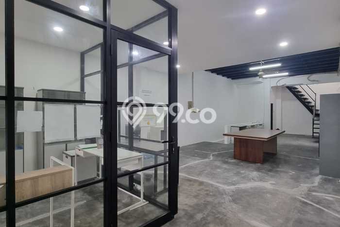 Ruko Dijual di Jakarta Utara LT 100m2 & LB 260m2 Lokasi Terbaik! Ruko Dijual di Jakarta Utara LT 100m2 & LB 260m2 Lokasi Terbaik!